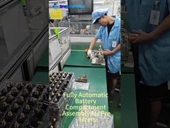 Assemblage de compartiment de batterie entièrement automatique pour pré-filtres