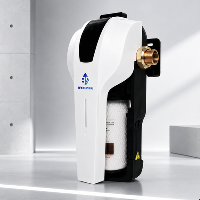 Système de filtration d'eau pour toute la maison BriskSpring N1-2C-BS avec filtration de 1 à 10 microns et débit de 3 m³/h avec cartouche à service rapide