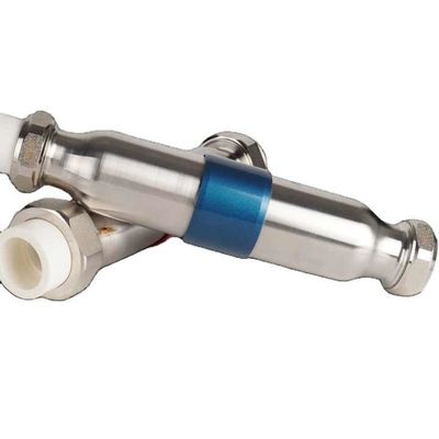Système d'élimination des écailles résidentielles pour l'eau du robinet municipal