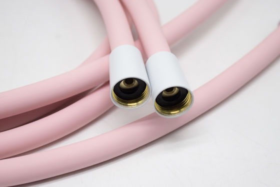 Tu sais, c'est un tuyau de douche en silicone sans rebondissement.